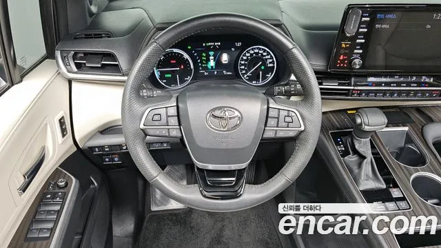Toyota Sienna — Фото автомобиля 13