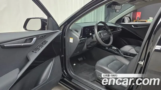 Kia Niro — Фото автомобиля 15