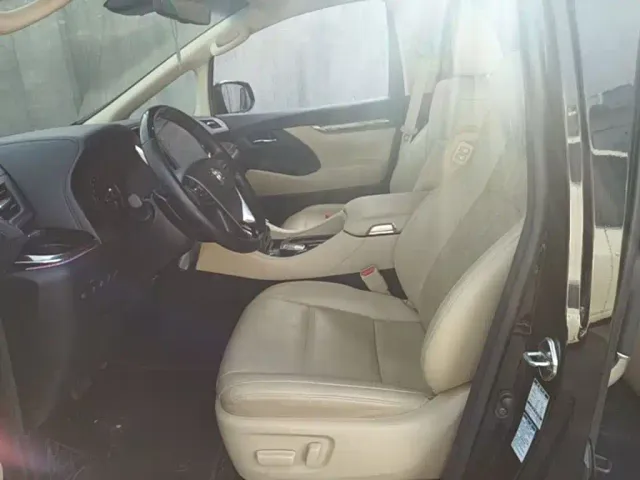 Toyota Vellfire — Фото автомобиля 10