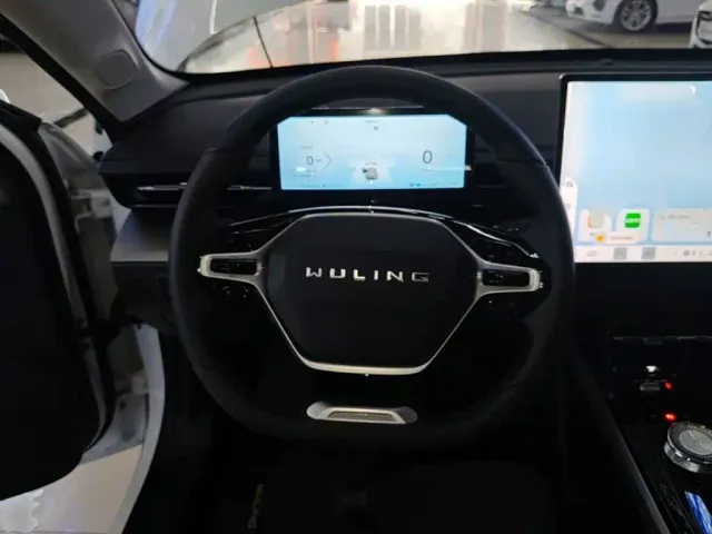 Wuling Starlight — Фото автомобиля 10
