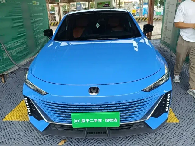 Changan UNI-V — Фото автомобиля 2
