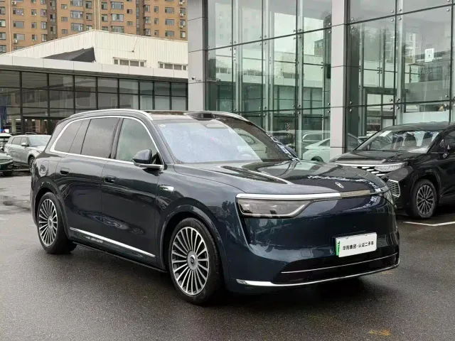 Aito M8 — Фото автомобиля 3