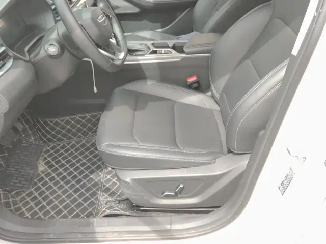 Geely Emgrand — Фото автомобиля 9
