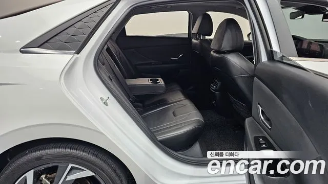 Hyundai Avante — Фото автомобиля 17