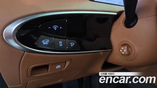 Genesis GV70 — Фото автомобиля 27