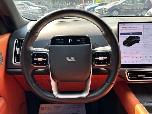 Li Auto L9 — Фото автомобиля 6