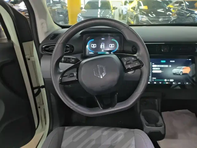 Leapmotor T03 — Фото автомобиля 10