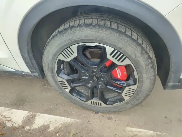 Ford Lingrui — Фото автомобиля 8