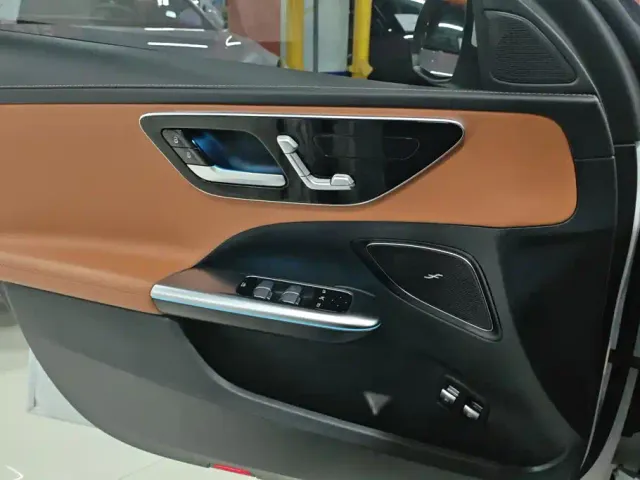 Mercedes-Benz C-Class — Фото автомобиля 7
