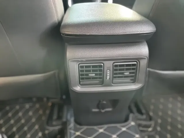 Toyota Wildlander 2022 Facelift 2.0L CVT 2WD Leading Edition — Фото автомобиля 12
