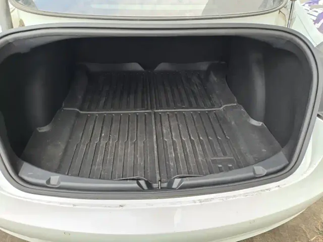 Tesla Model 3 2023 Rear-Wheel Drive — Фото автомобиля 18