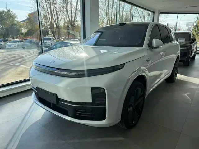 Фотография автомобиля — Li Auto L7