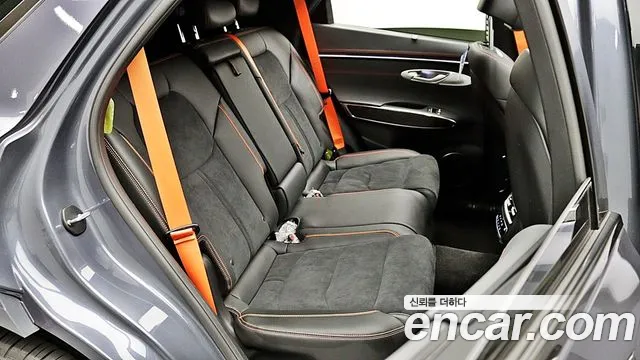 Genesis GV70 — Фото автомобиля 11