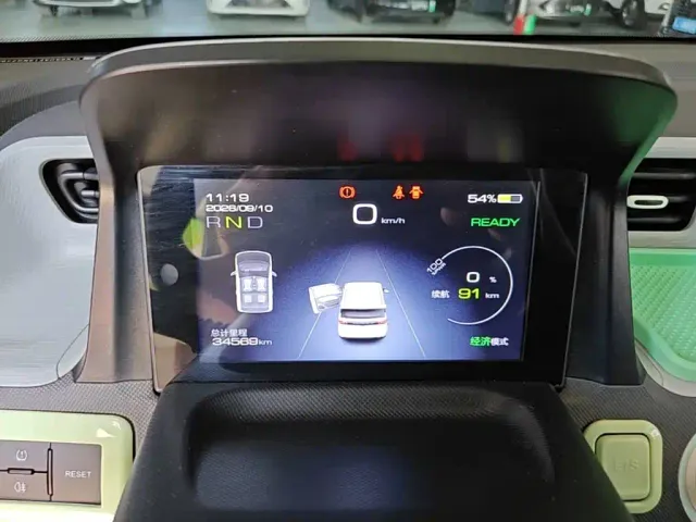 Wuling Hongguang Mini EV — Фото автомобиля 11
