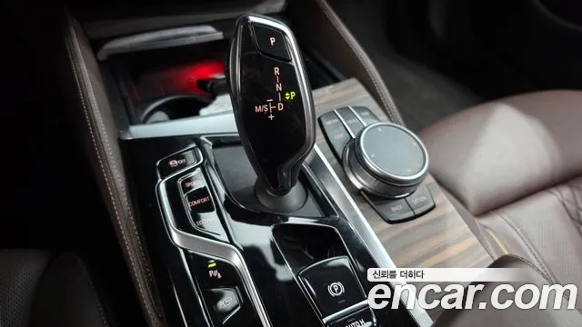 BMW 5 Series G30 — Фото автомобиля 9
