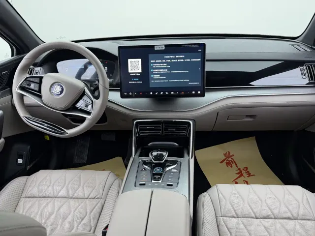 BYD Tang — Фото автомобиля 5