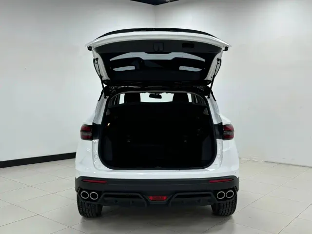 Geely Binyue — Фото автомобиля 7