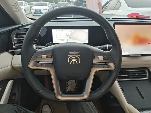BYD Qin L — Фото автомобиля 10