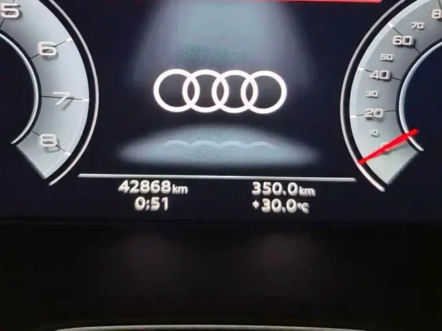 Audi Q5L — Фото автомобиля 10