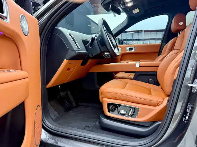 Li Auto L9 — Фото автомобиля 5