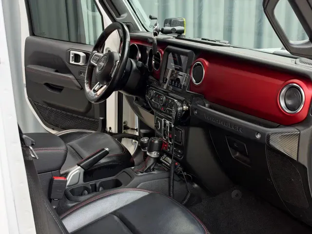 Jeep Wrangler — Фото автомобиля 8