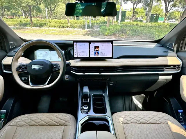 Geely Haoyue L — Фото автомобиля 6