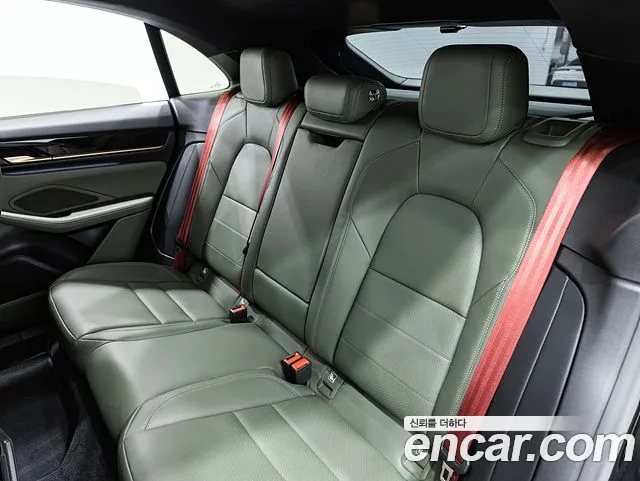 Porsche Macan — Фото автомобиля 17