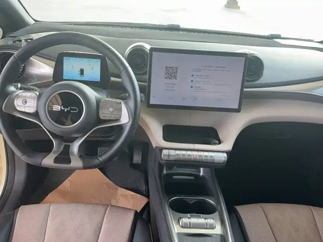 BYD Dolphin 2024 Glory Edition 420km Fashion Edition — Фото автомобиля 11
