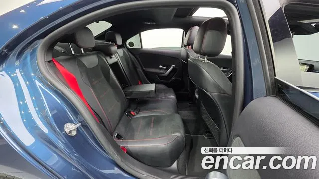 Mercedes-Benz A-Class — Фото автомобиля 19