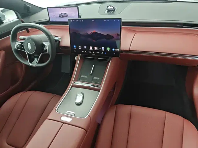 Luxeed S7 — Фото автомобиля 9