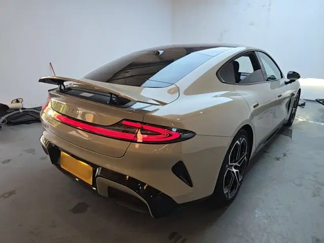 Xiaomi SU7 — Фото автомобиля 4