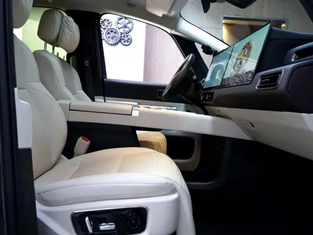 Li Auto MEGA — Фото автомобиля 9