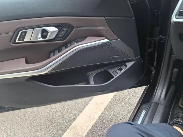 BMW 3 Series — Фото автомобиля 2