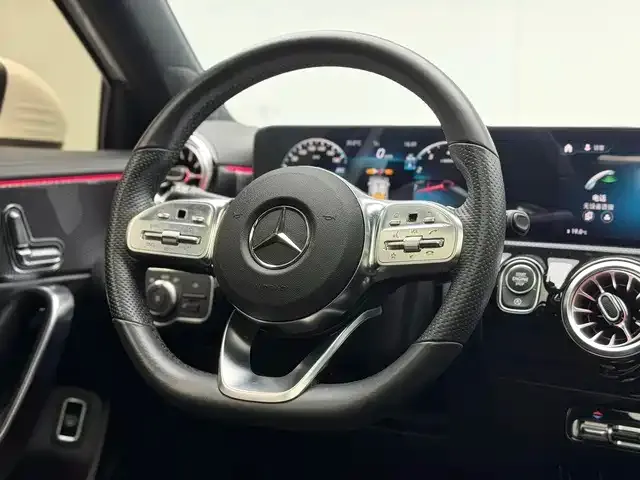 Mercedes-Benz A-Class — Фото автомобиля 12