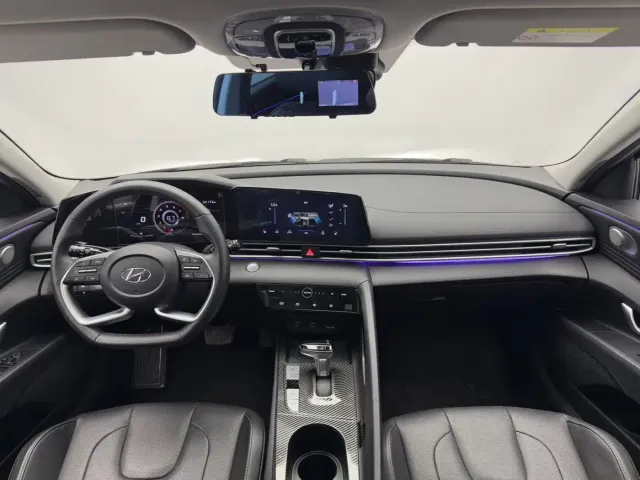 Hyundai Elantra — Фото автомобиля 13