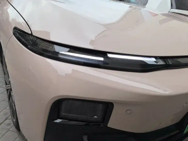 Leapmotor B01 — Фото автомобиля 7