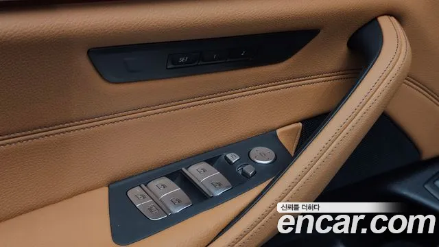 BMW 5 Series G30 — Фото автомобиля 27