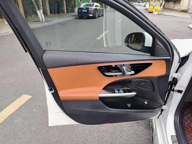 Mercedes-Benz C-Class — Фото автомобиля 6
