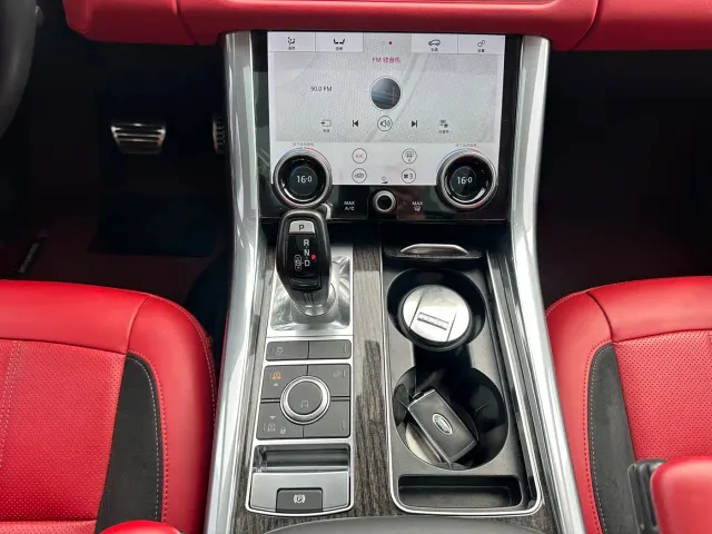 Land Rover Range Rover Sport — Фото автомобиля 22