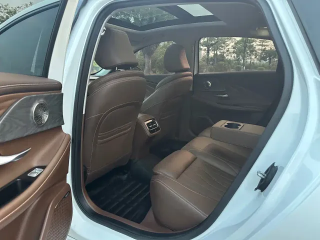 Chery Arrizo 8 — Фото автомобиля 6