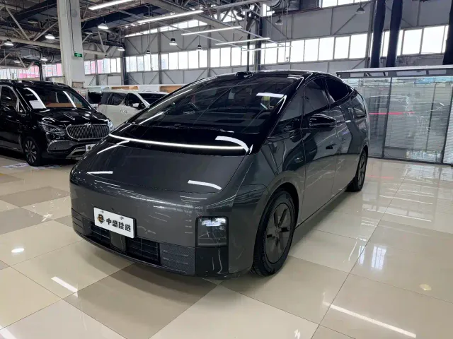 Фотография автомобиля — Li Auto MEGA