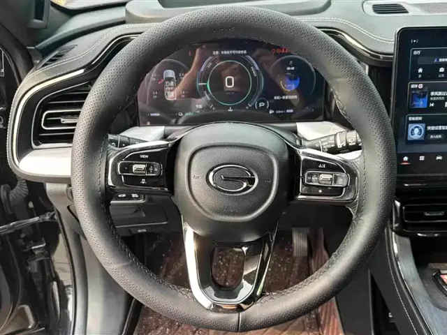 GAC Trumpchi GS8 — Фото автомобиля 9