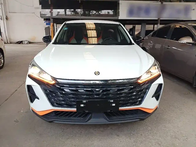 Dongfeng Yixuan — Фото автомобиля 2