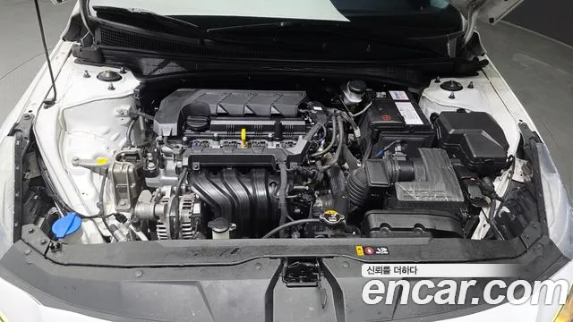 Hyundai Avante CN7 — Фото автомобиля 9
