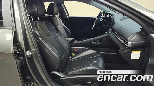 Hyundai Avante CN7 — Фото автомобиля 16