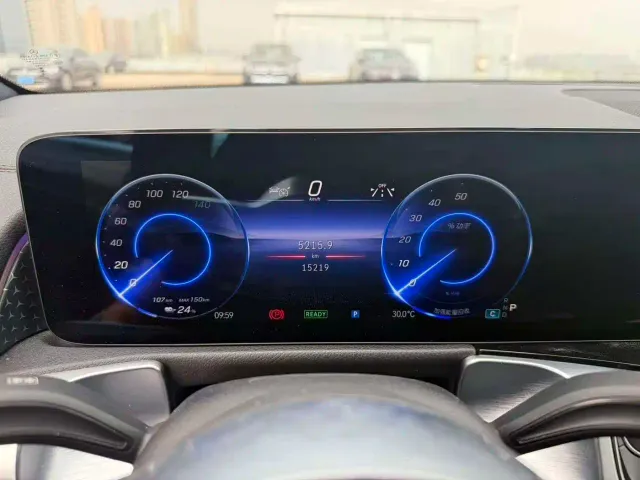 Mercedes-Benz EQB — Фото автомобиля 9