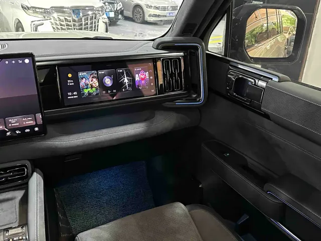 BYD FangChengBao Leopard 5 — Фото автомобиля 12