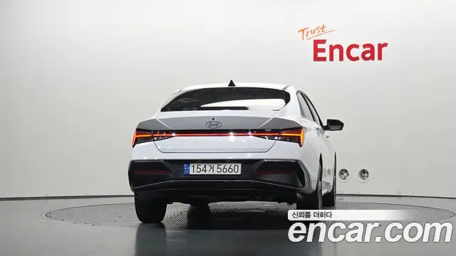 Hyundai Avante CN7 — Фото автомобиля 4
