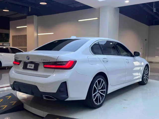 BMW 3 Series — Фото автомобиля 7