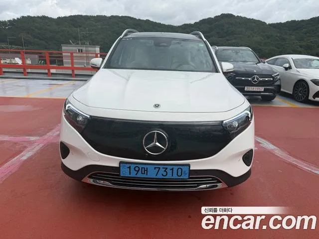 Mercedes-Benz EQB X243 — Фото автомобиля 2
